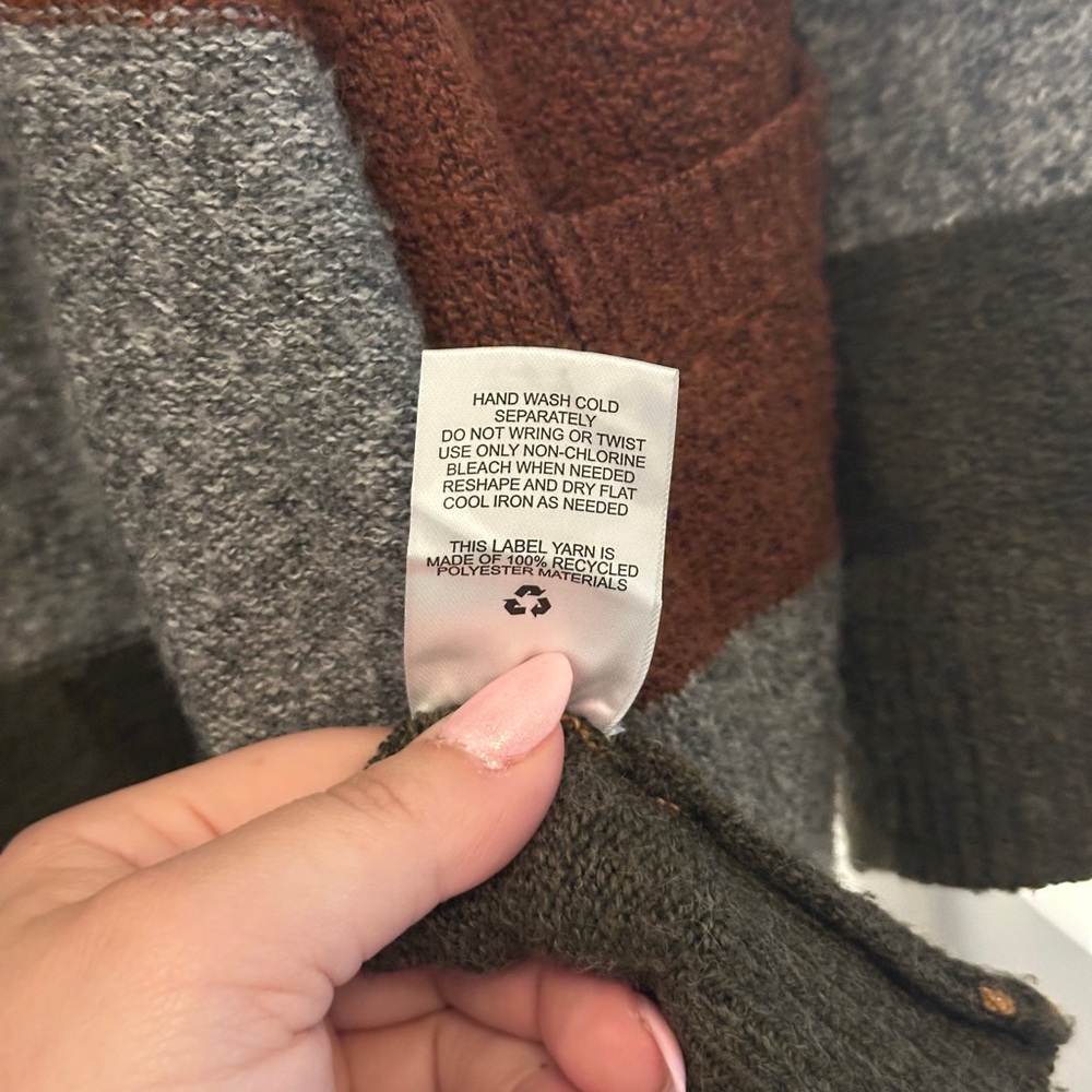 Pinque Colorblock Cardigan - Picture 7 of 7